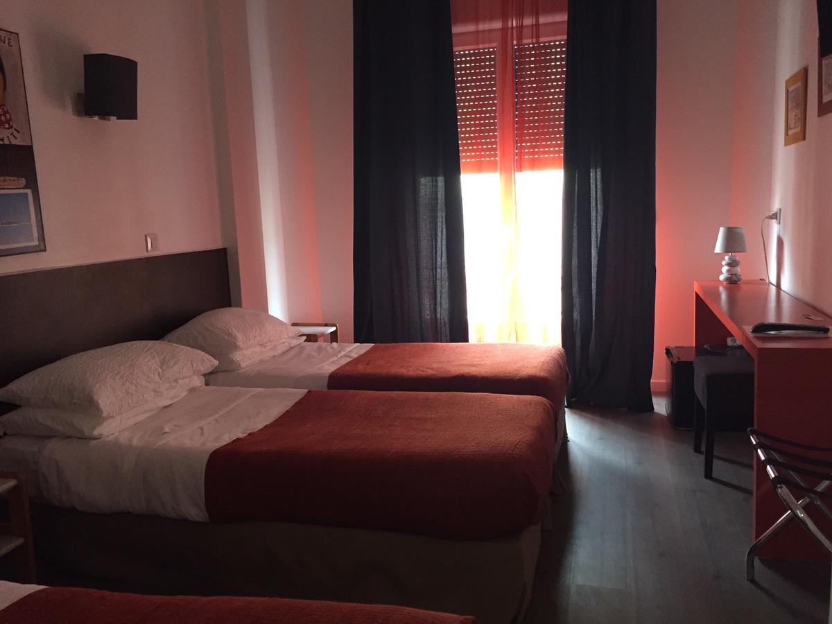 Brit Hotel Colbert Juan-les-Pins Kültér fotó