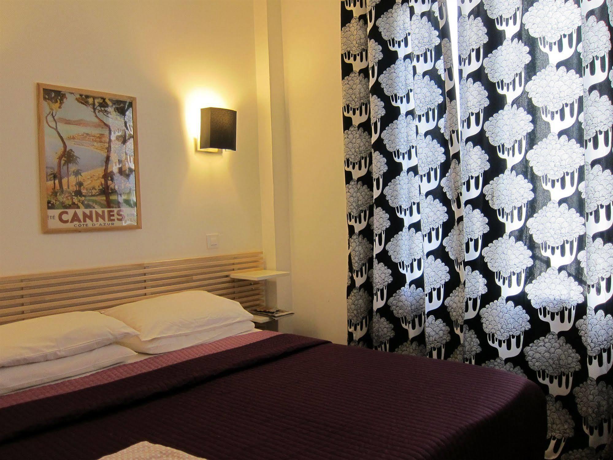 Brit Hotel Colbert Juan-les-Pins Kültér fotó