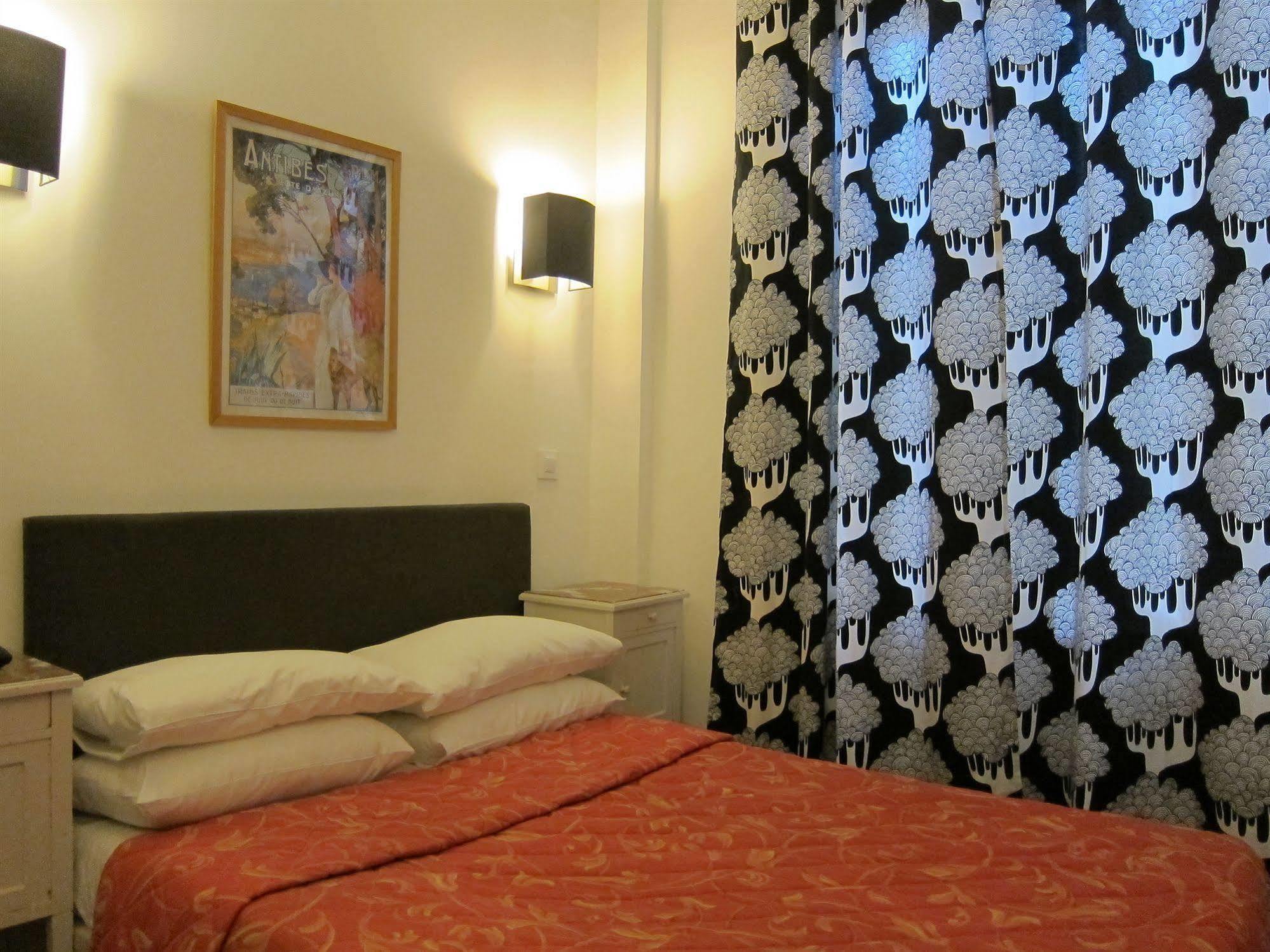 Brit Hotel Colbert Juan-les-Pins Kültér fotó