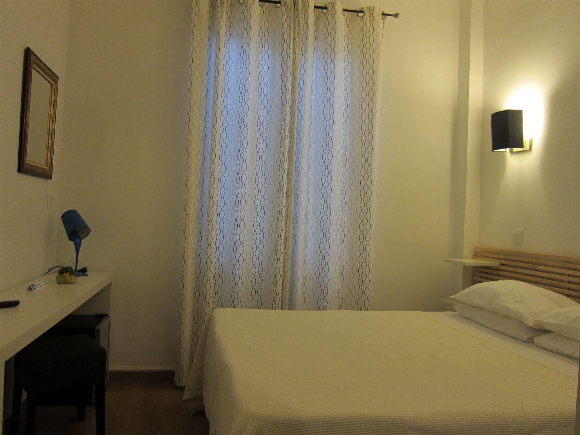 Brit Hotel Colbert Juan-les-Pins Kültér fotó