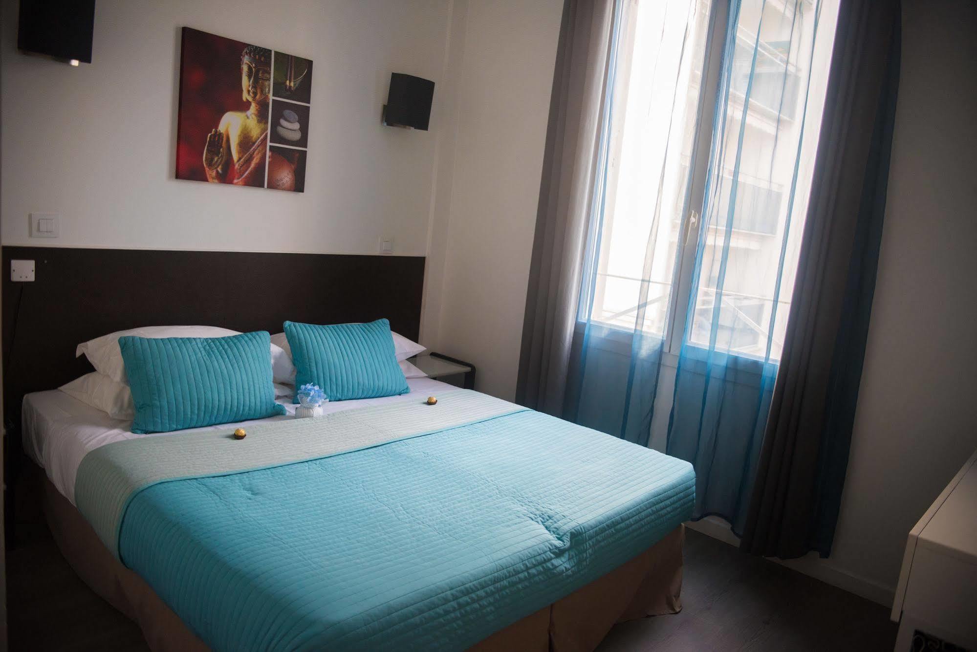 Brit Hotel Colbert Juan-les-Pins Kültér fotó