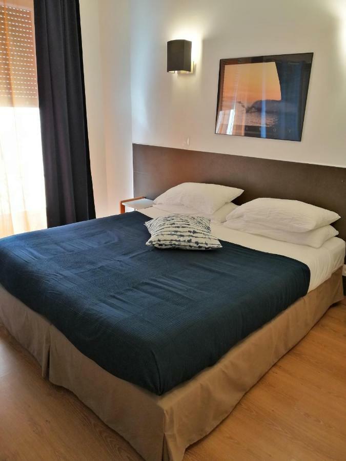 Brit Hotel Colbert Juan-les-Pins Kültér fotó